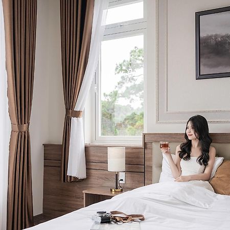Pine View Hotel Dalat Esterno foto