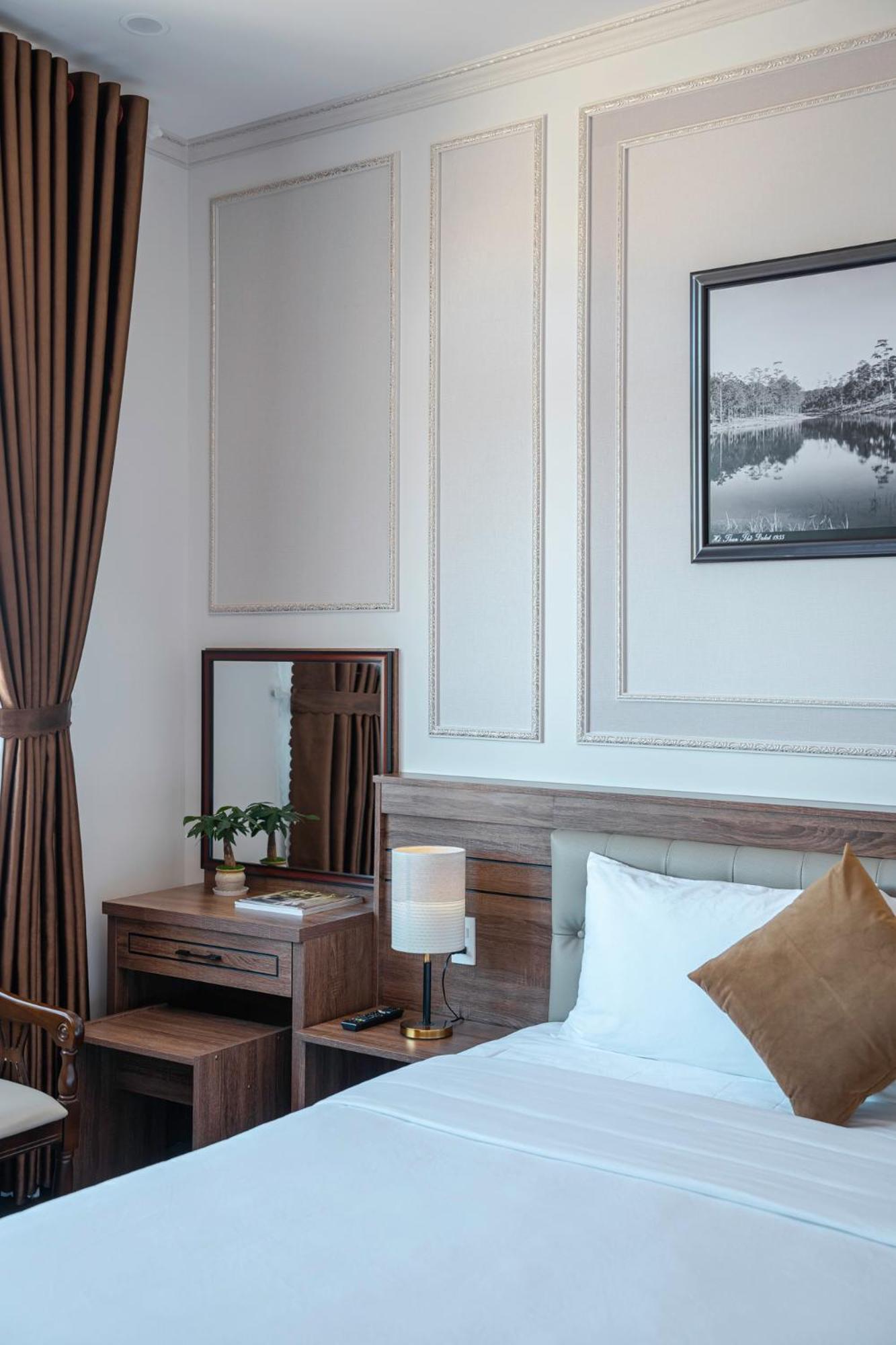 Pine View Hotel Dalat Esterno foto