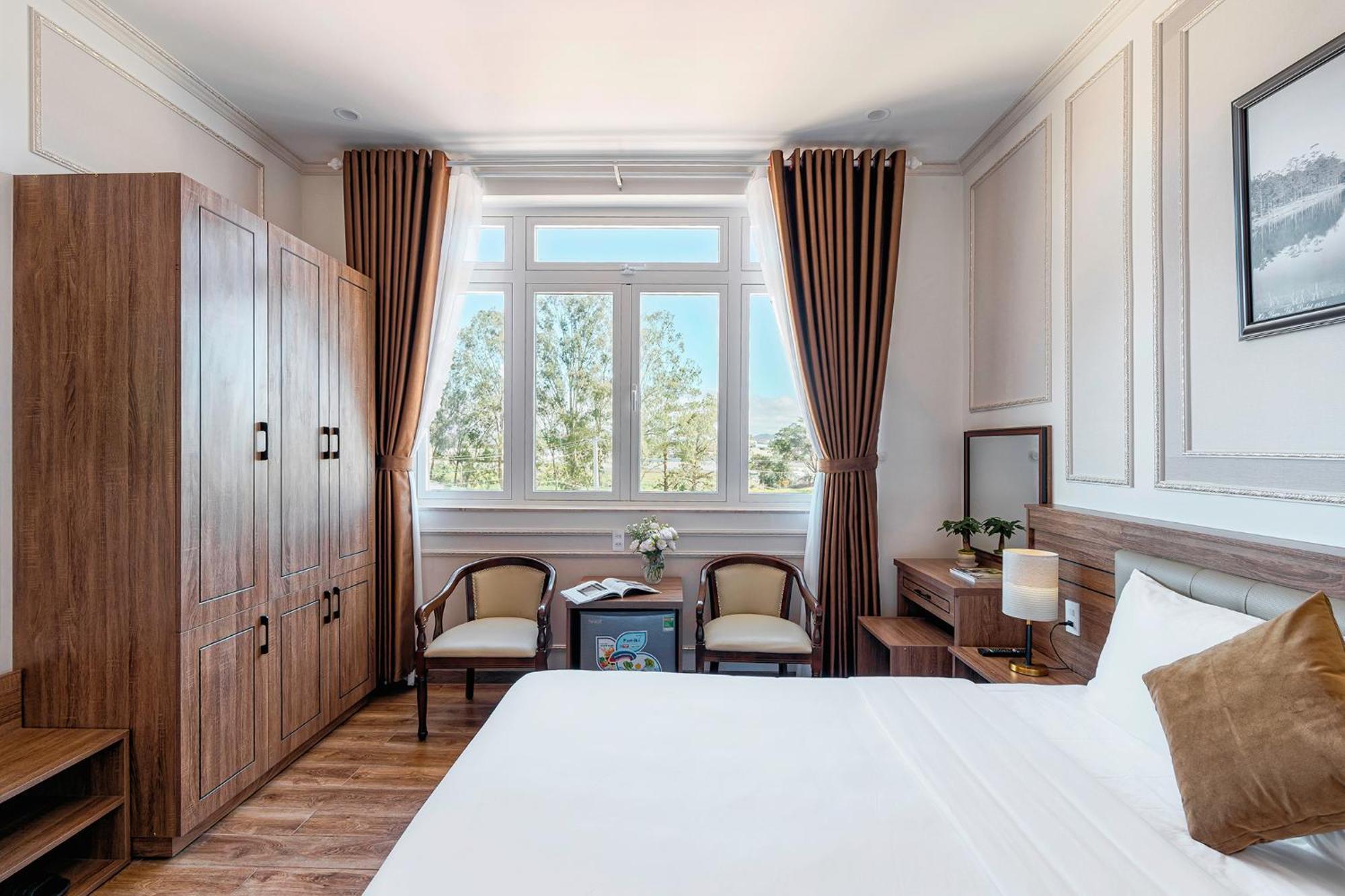 Pine View Hotel Dalat Esterno foto