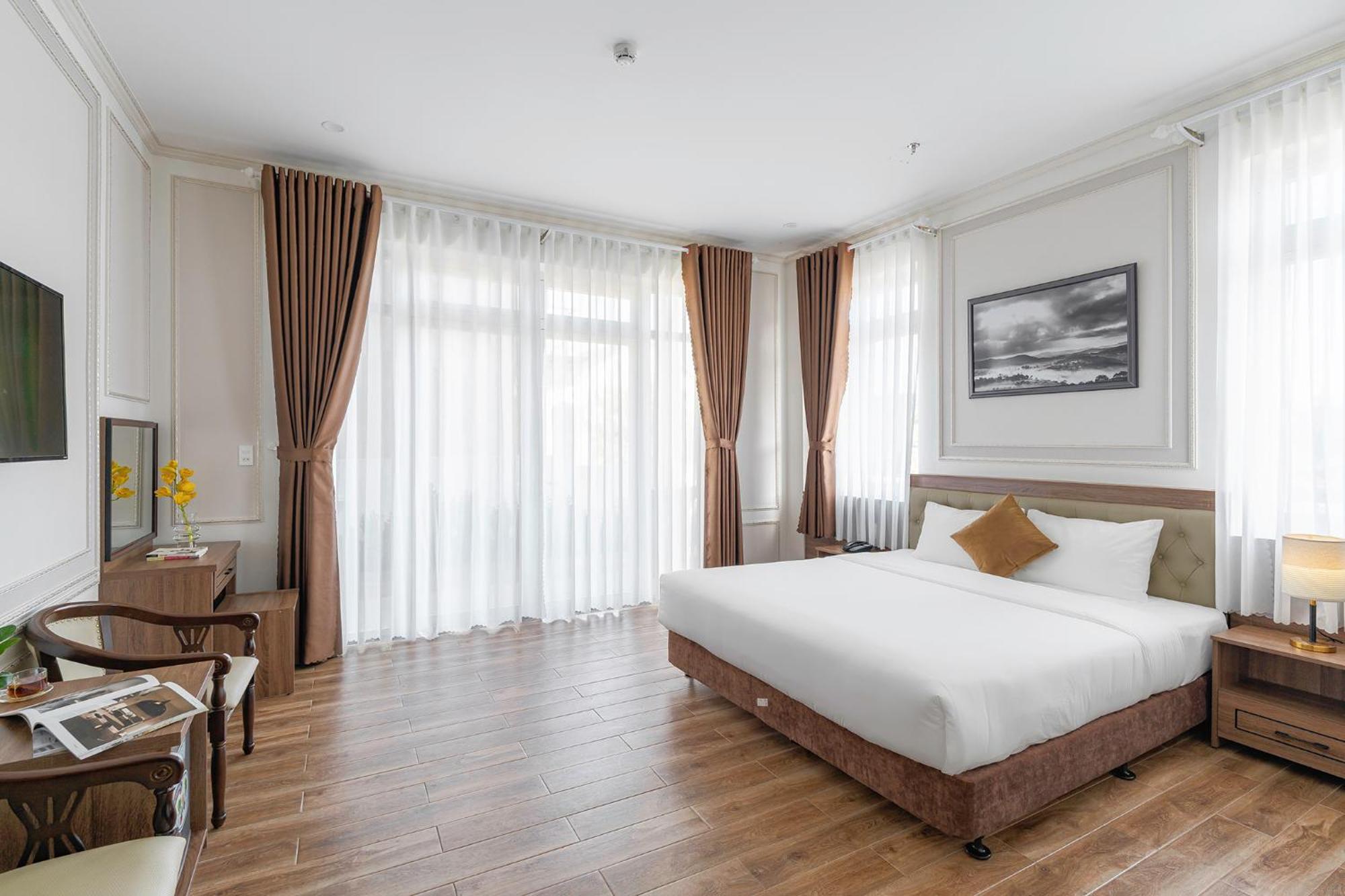 Pine View Hotel Dalat Esterno foto