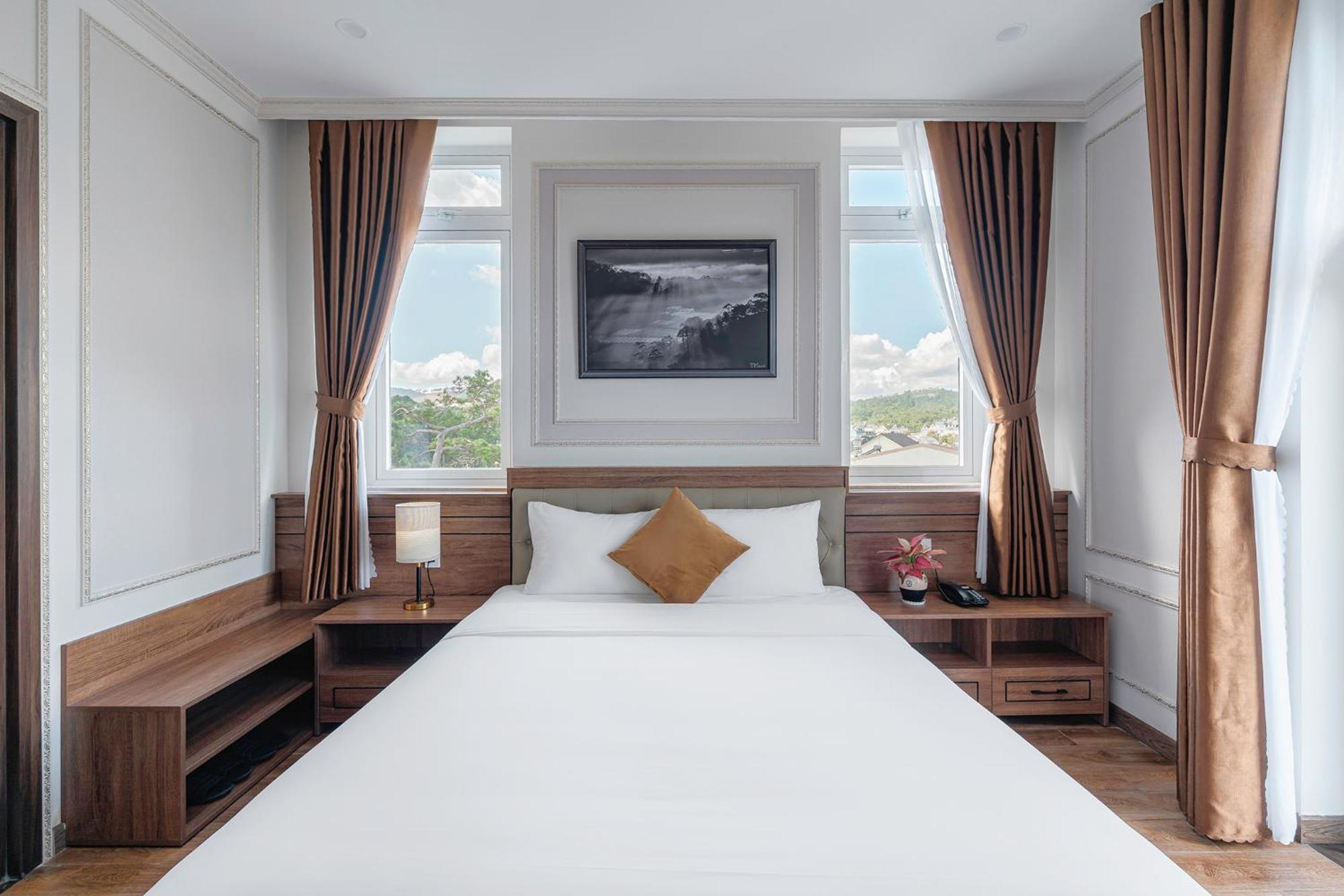 Pine View Hotel Dalat Esterno foto