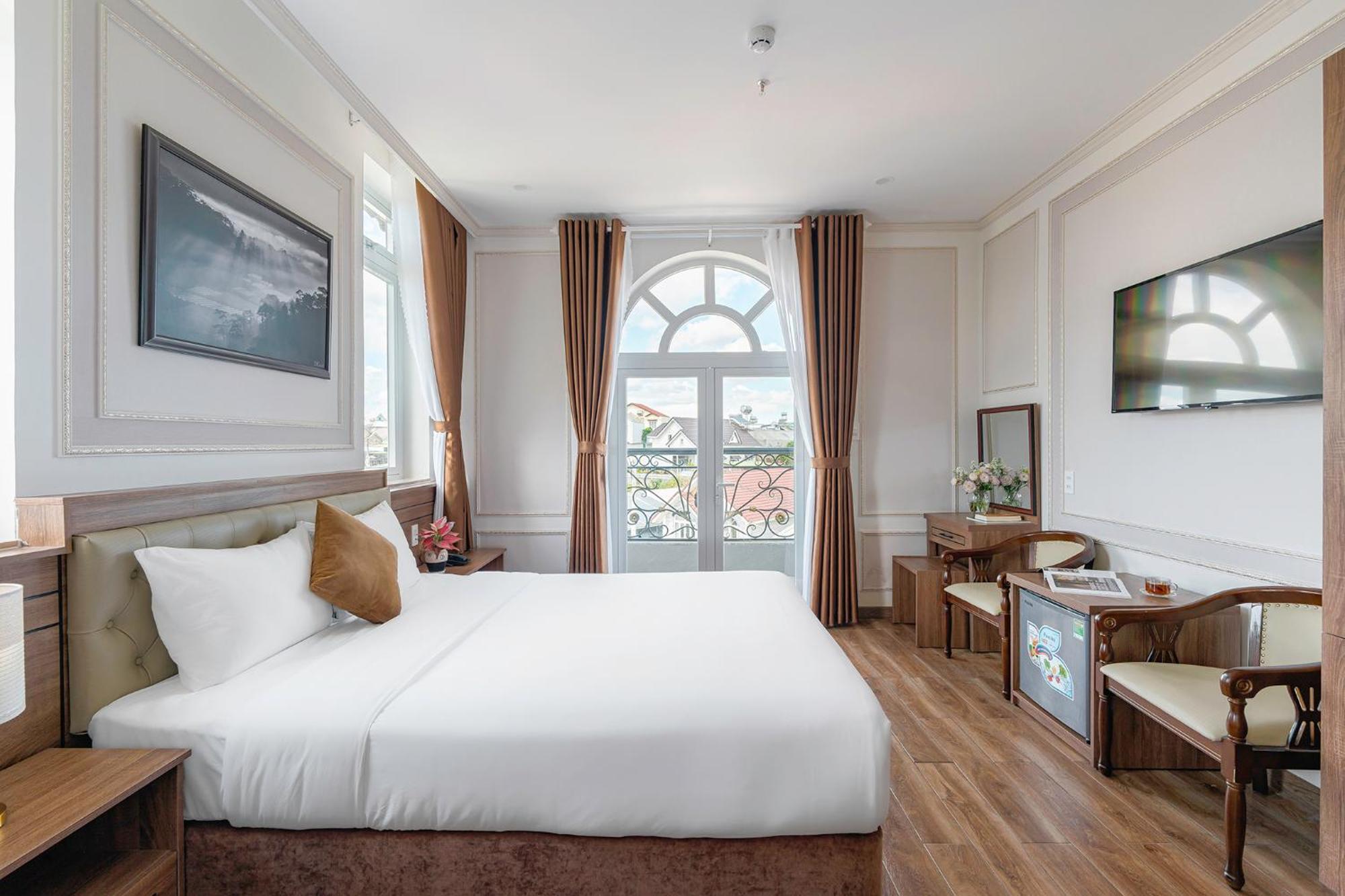 Pine View Hotel Dalat Esterno foto