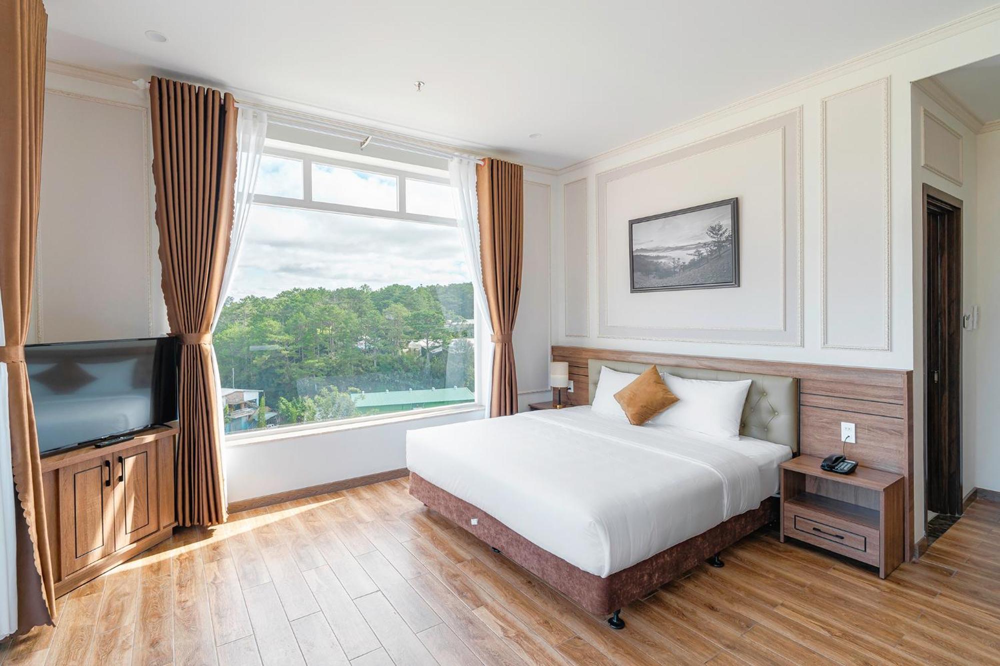 Pine View Hotel Dalat Esterno foto